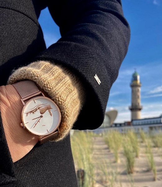 Warnemünde rosé Uhr getragen